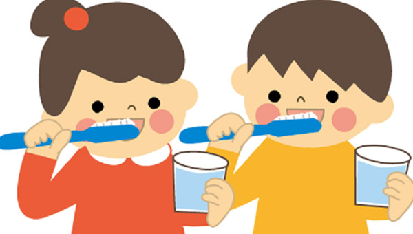 Giữ gìn vệ sinh răng miệng giúp phòng ngừa nhiệt miệng ở trẻ